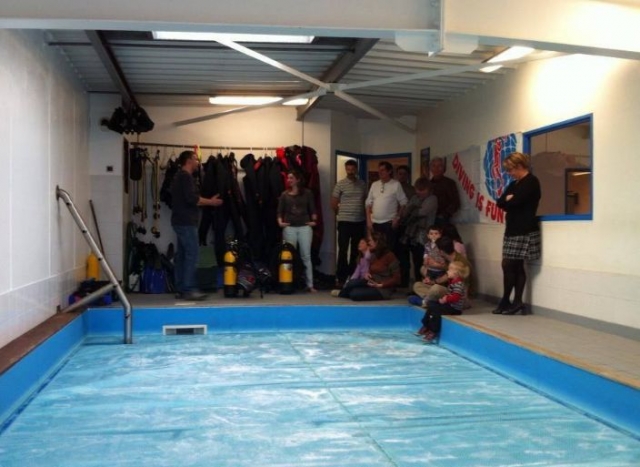  Centro alberca de buceo 